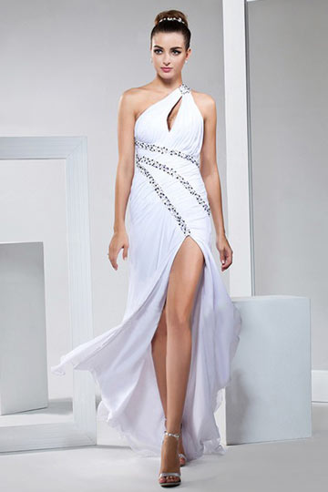 Sexy robe blanche pour soirée asymétrique orné de strass avec fente cuissarde